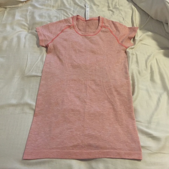 Lululemon Run Swiftly Short Sleeve Scoop size 6