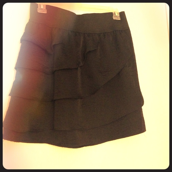 Tiered black skirt