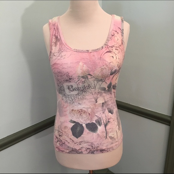 ✨💥HOST PICK, Best Top💥✨Rose and vine tank top