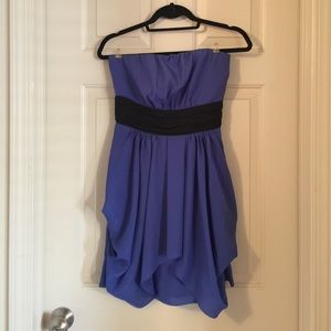Women's strapless dress