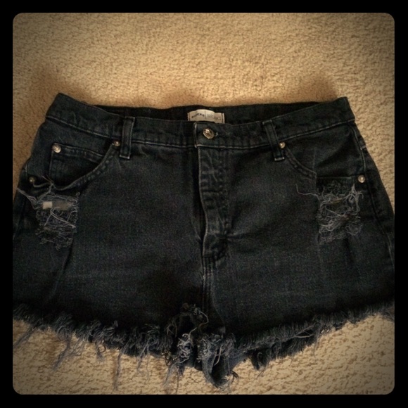 Relaxed Riders by Lee Black Highwaist Shorts 16