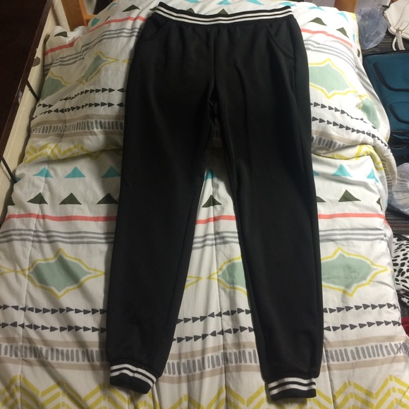 Rue 21 Joggers - Picture 1 of 3