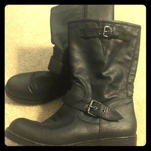 Hot kiss motorcycle booties!