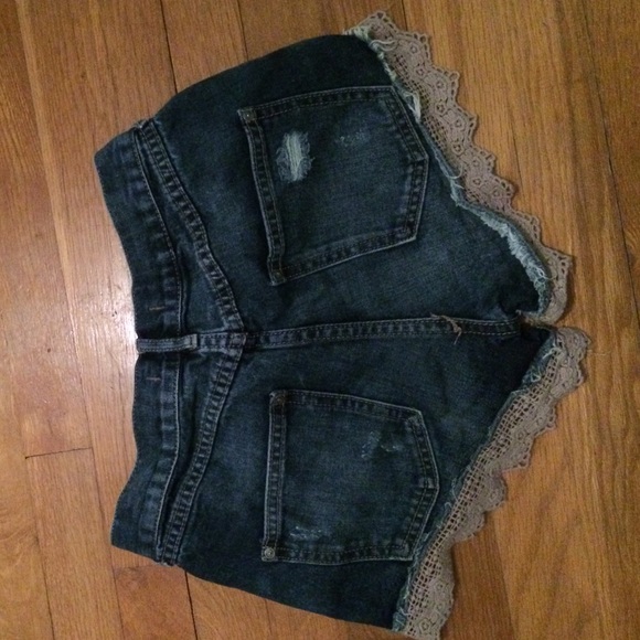 size 24(or size 0-2) free people jean shorts. - Picture 2 of 4