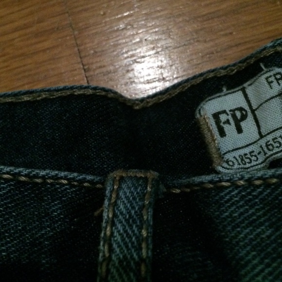 size 24(or size 0-2) free people jean shorts. - Picture 3 of 4