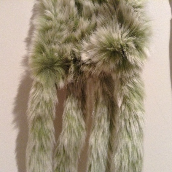 Accessory. - Picture 2 of 3