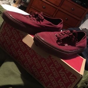 Vans maroons