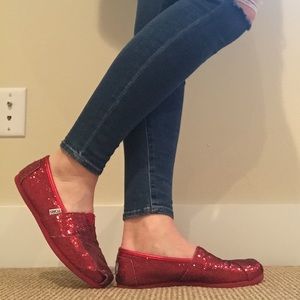 Sparkly red TOMS