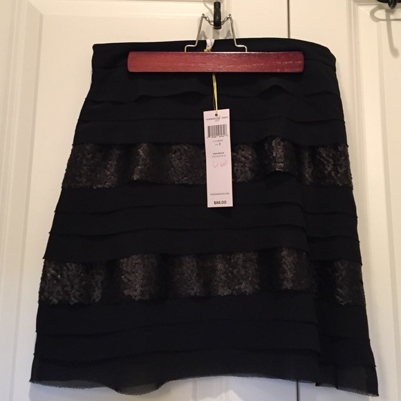New! BCBGeneration Sequin Mini Skirt - Picture 4 of 4