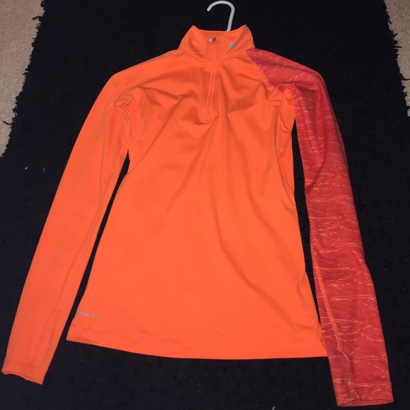 Nike pullover