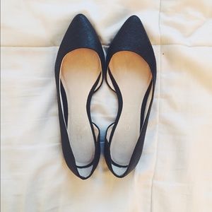 ALDO Pointed Toe Crocodile Flats