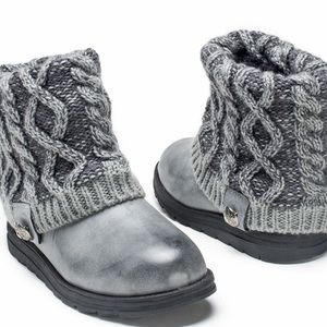 NEW Muk Luks Grey Patti Ankle Boots