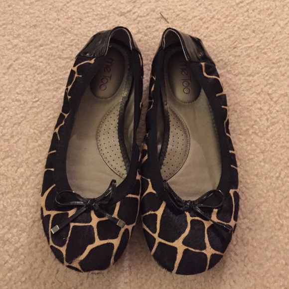 Me Too giraffe patterned flats