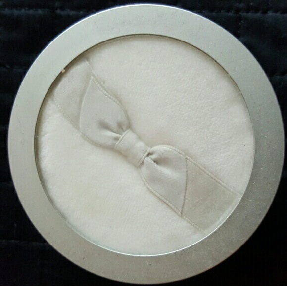 Estee Lauder Pleasures Powder