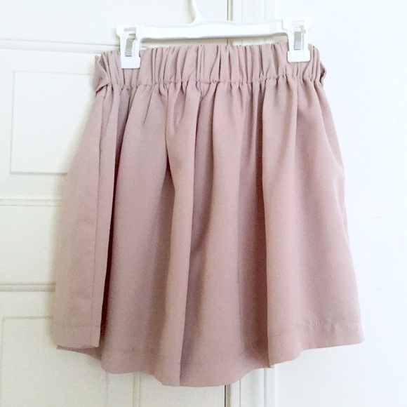 Chiffon Bow Shorts - Picture 2 of 3
