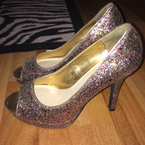 Heels - Picture 1 of 4