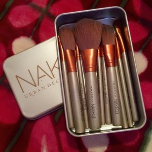 Urban Decay (Naked 3 Brushes) LIMITED EDITION.