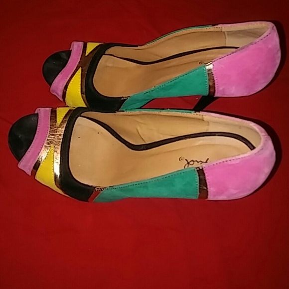 Colorful Stylish Heels - Picture 2 of 3