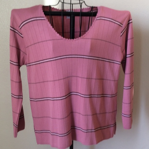 Knit top - Picture 1 of 1