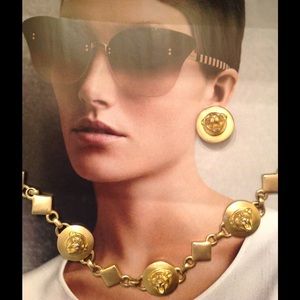 Vintage 3D necklace and earrings