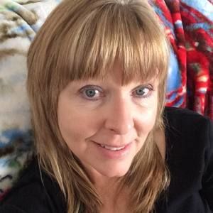 Meet your Posher, Debbie