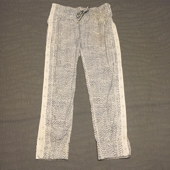 Lululemon crops