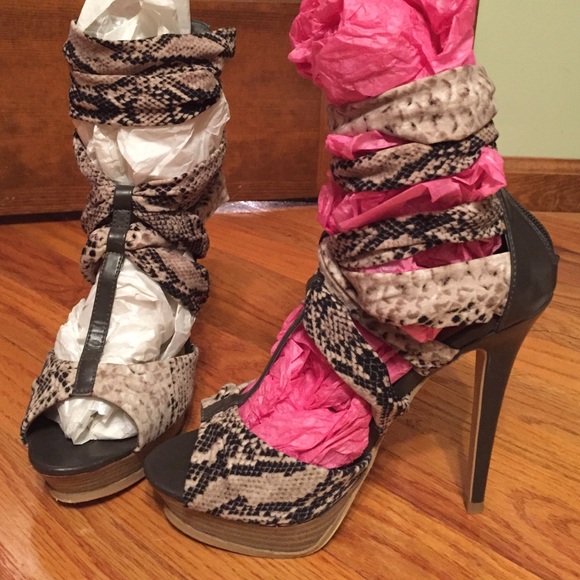 Colin Stuart (For Vs) Snake Print Pumps - image 1