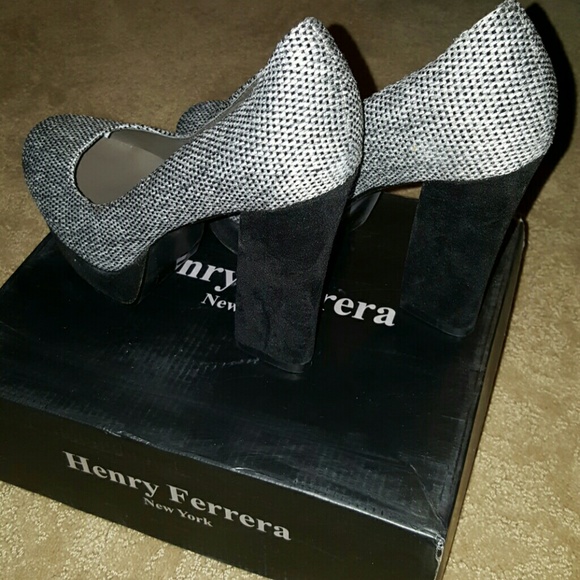 Platform High Heels - Picture 2 of 4