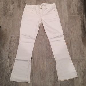 White denim, regular length jeans