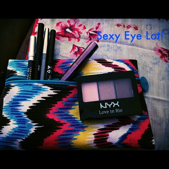 Everything you need for sexy, smoky eyes!