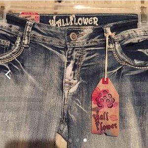 NWT Wallflower jeans