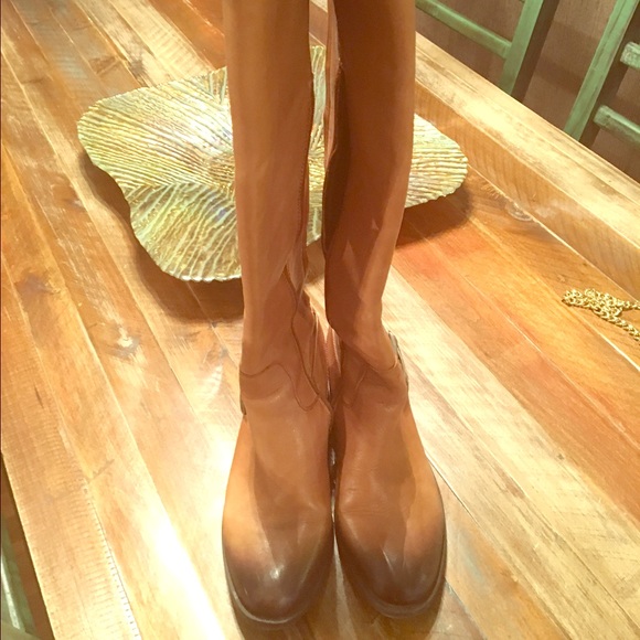 Vincent Camuto tall riding boots size 8.5