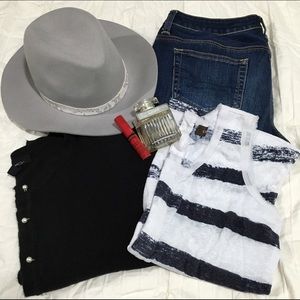 ❌SOLD❌Navy striped tank top