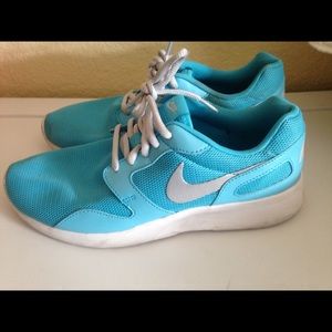 Nike Kaishis