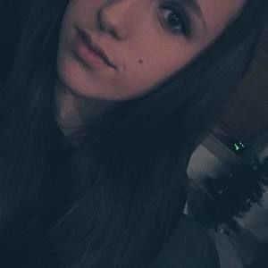 Meet your Posher, Chloe