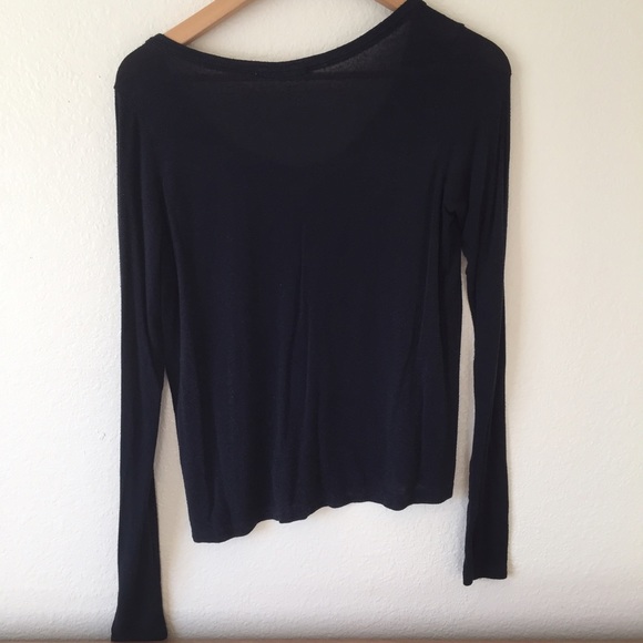Brandy Melville Navy long sleeve - Picture 4 of 4