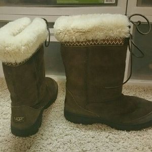 ACCEPTING OFFERS! Brown UGG Boots with Fur 8