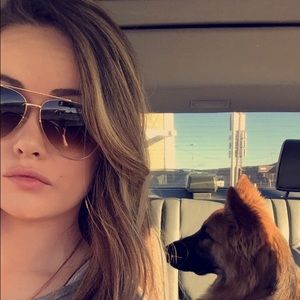 Meet your Posher, Addie