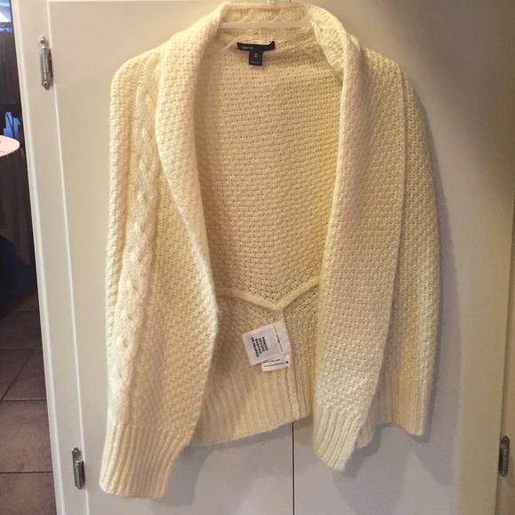 Gap kids size 8 (M) cream wrap