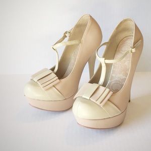 👠 T-Strap Bow Pumps