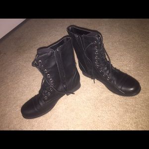 SUPER CUTE WOMENS COMBAT BOOT