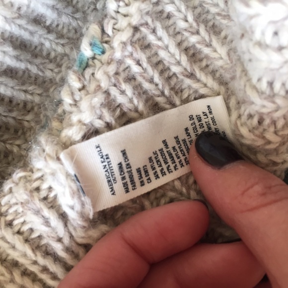 American Eagle Beanie - Picture 2 of 2