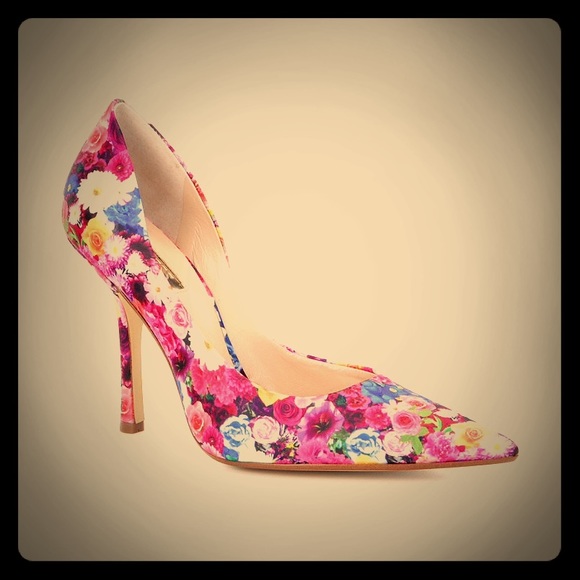 Guess Carrie Pointed Toe Floral Heels