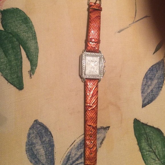 watch - Picture 2 of 2