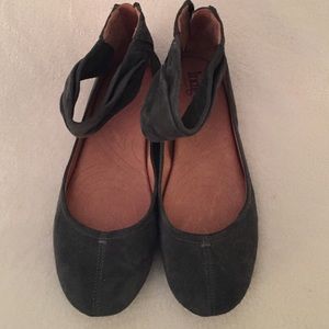 SALE❗️Dark Green Ankle Cuff Suede Flats