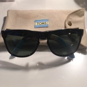 Authentic slightly used TOMS sunglasses