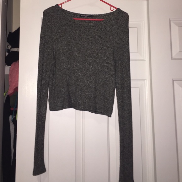 Long sleeve grey and black shirt