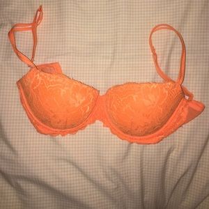 💕PINK! Victoria secret "Date Push Up" bra 💕