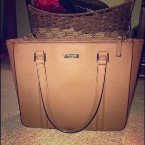 Gorgeous and Timeless Kate Spade Purse!
