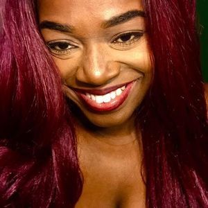 Meet your Posher, Ayanna